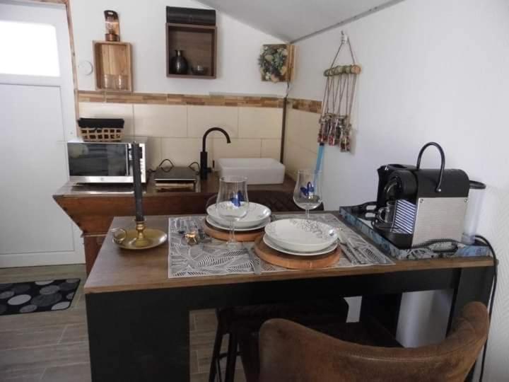 L'Histoire De L'Ouest , Jacuzzi Appartement Dole Esterno foto